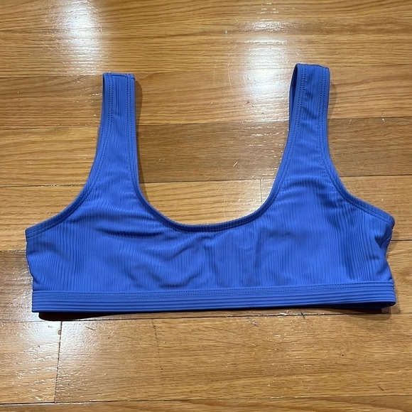 Fashion nova blue bikini top size medium. - Picture 1 of 7
